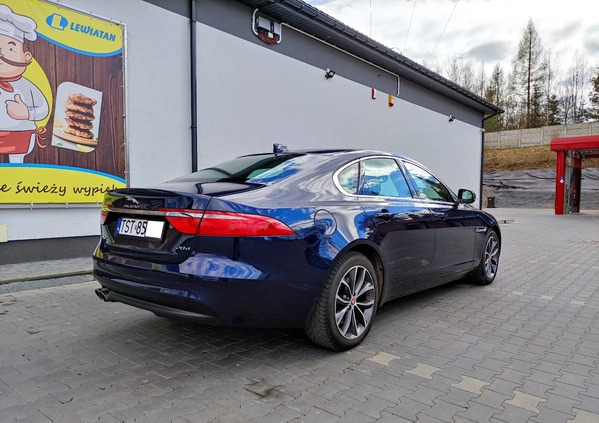 Jaguar XF cena 77900 przebieg: 170000, rok produkcji 2018 z Starachowice małe 211